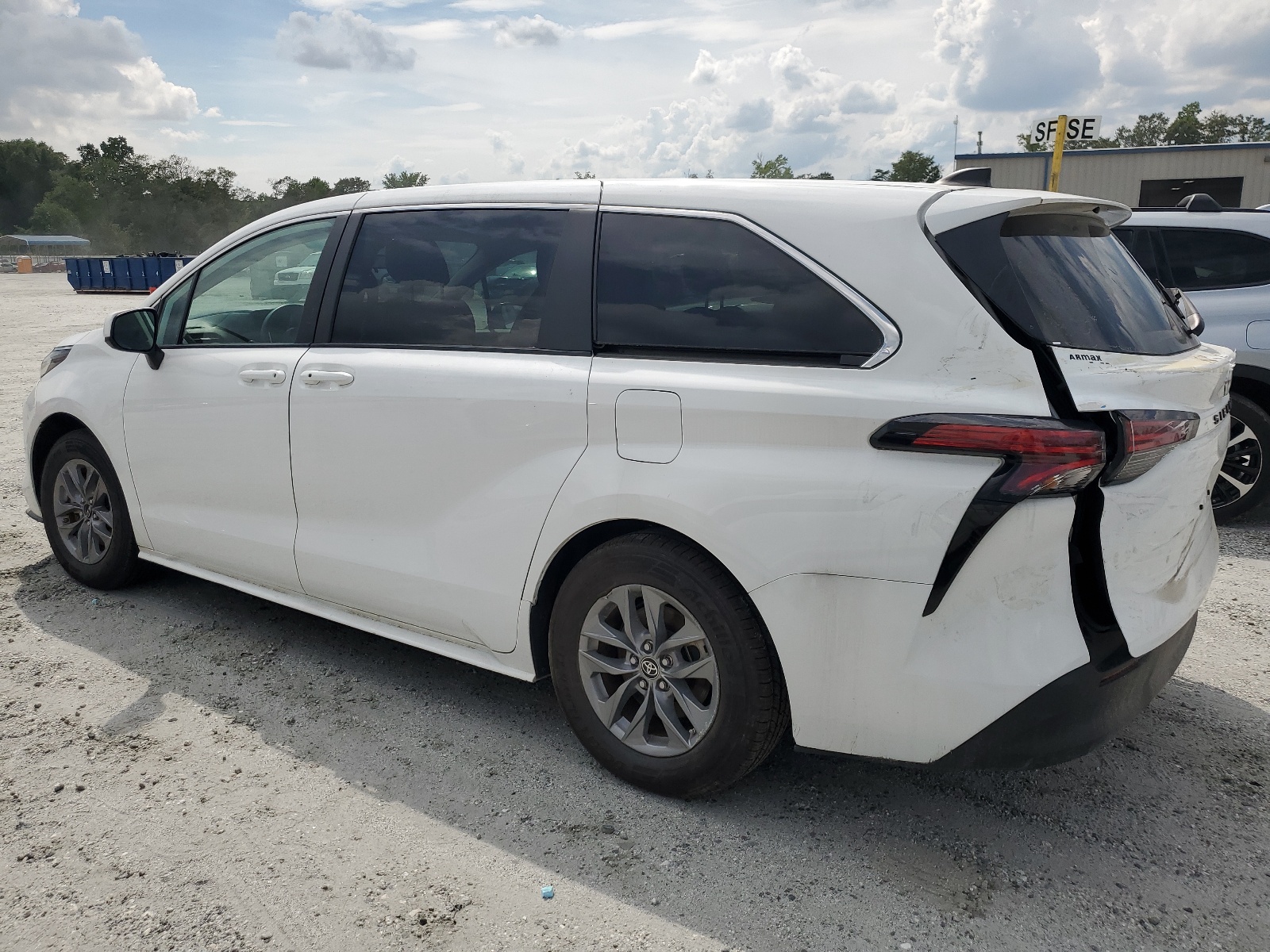 2022 Toyota Sienna Le vin: 5TDKRKEC3NS116634