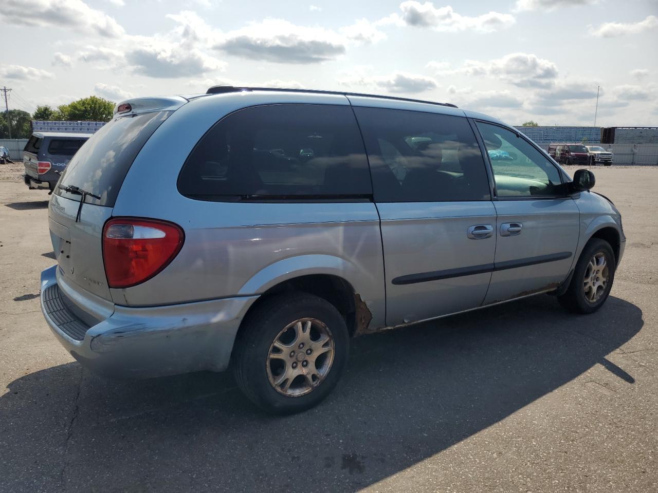 2003 Dodge Grand Caravan Sport VIN: 2D4GP44L23R235387 Lot: 64168024