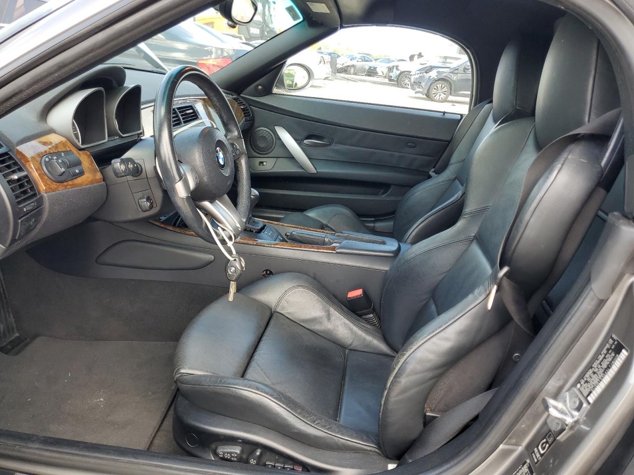 2005 BMW Z4 3.0 VIN: 4USBT53545LT28008 Lot: 64302884