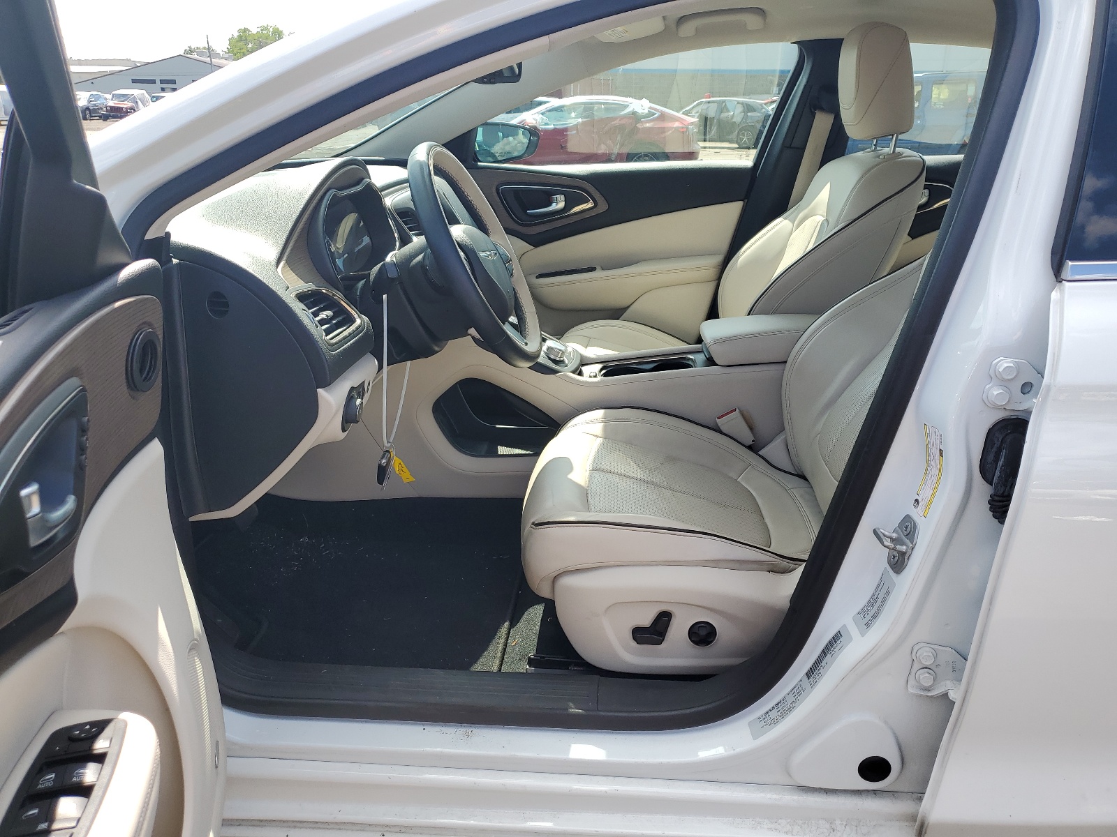 1C3CCCCB7FN546796 2015 Chrysler 200 C