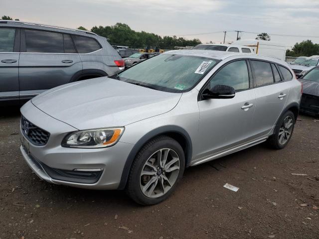 2015 Volvo V60 Cross Country Premier