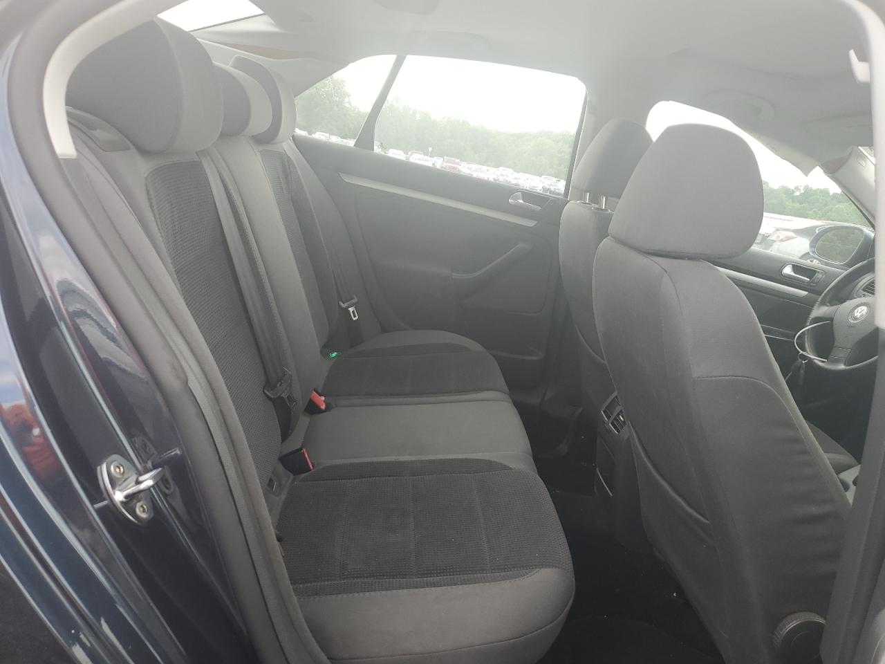 2008 Volkswagen Jetta S VIN: 3VWHM71K88M138357 Lot: 64676214