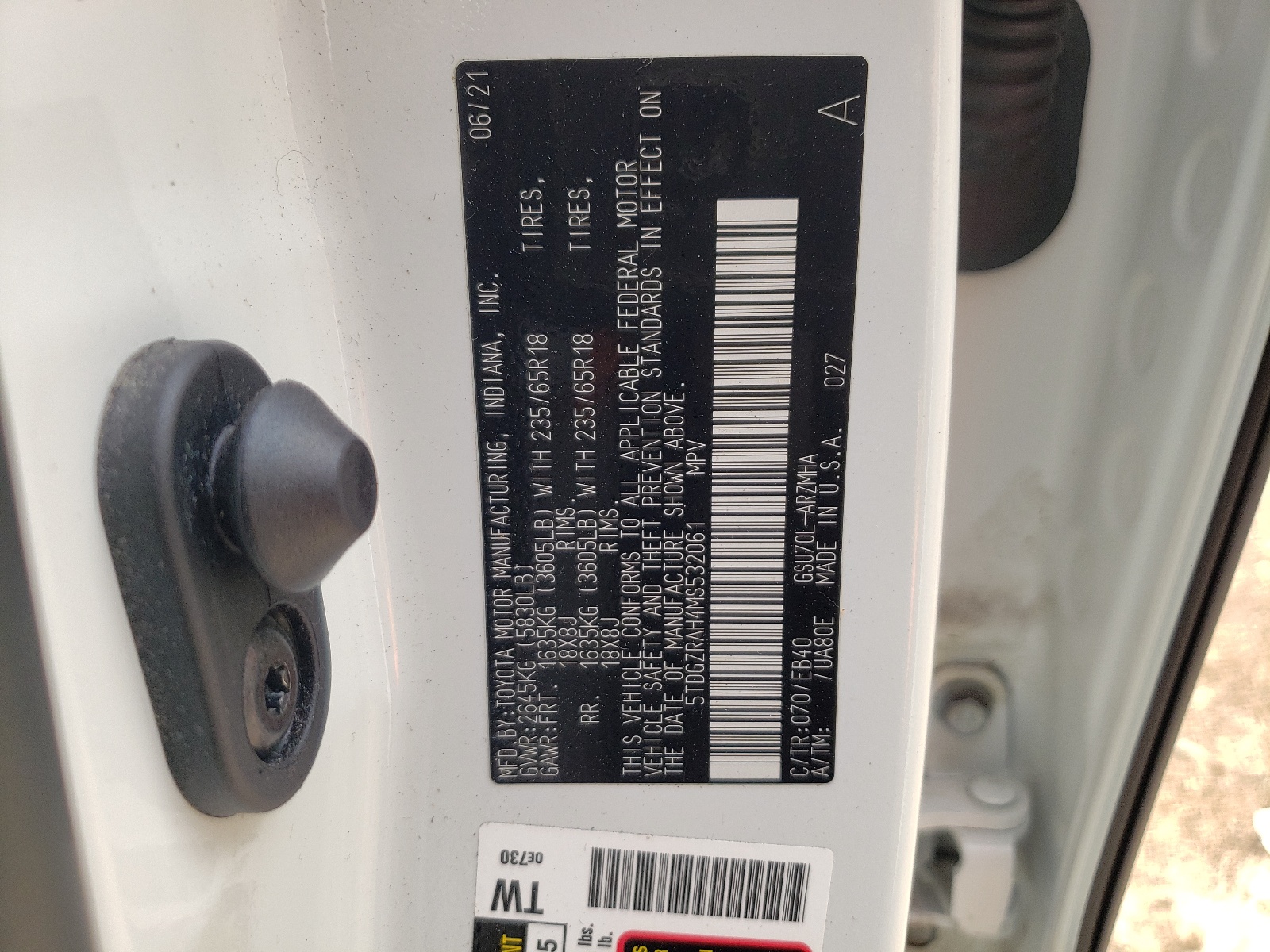 5TDGZRAH4MS532061 2021 Toyota Highlander Xle