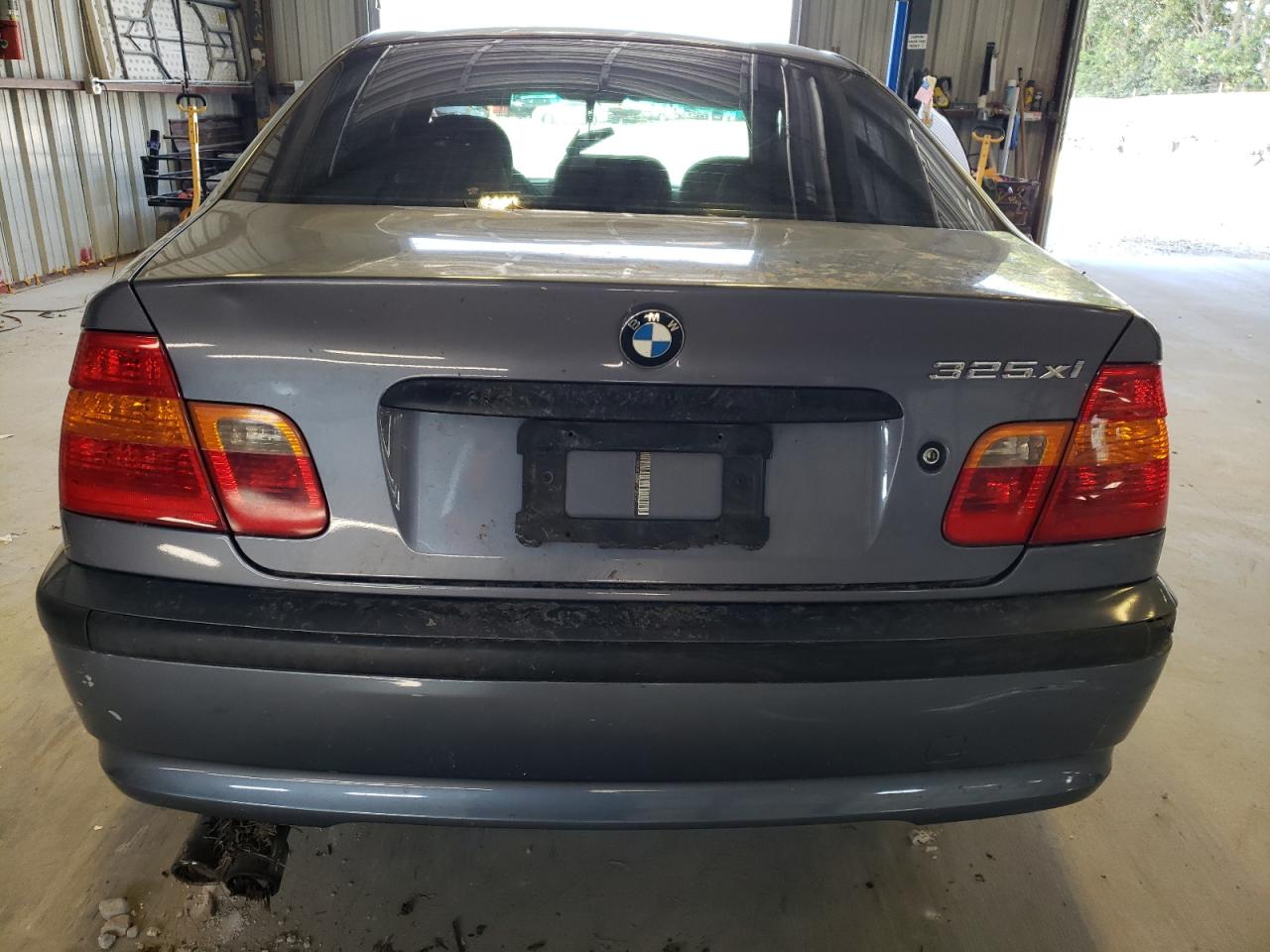 2003 BMW 325 Xi VIN: WBAEU33453PM56353 Lot: 65582254