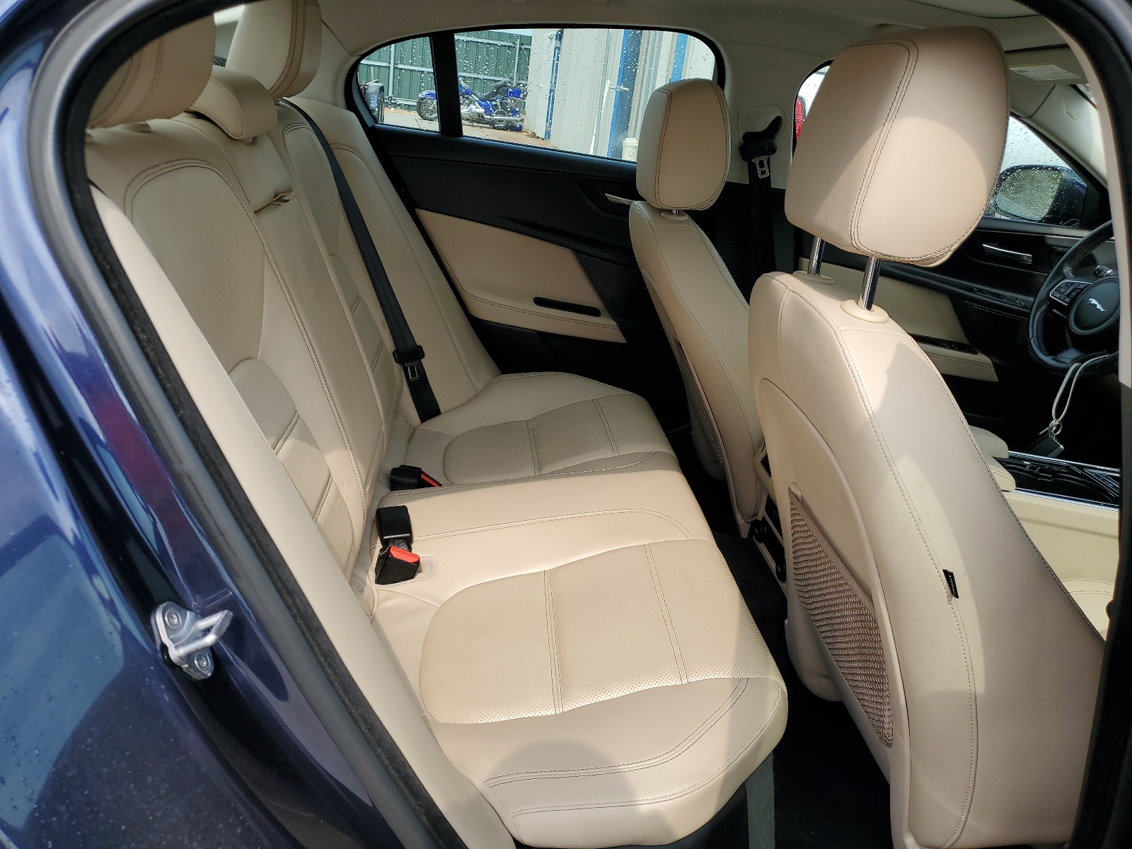 SAJAE4BV5HA947726 2017 Jaguar Xe Prestige