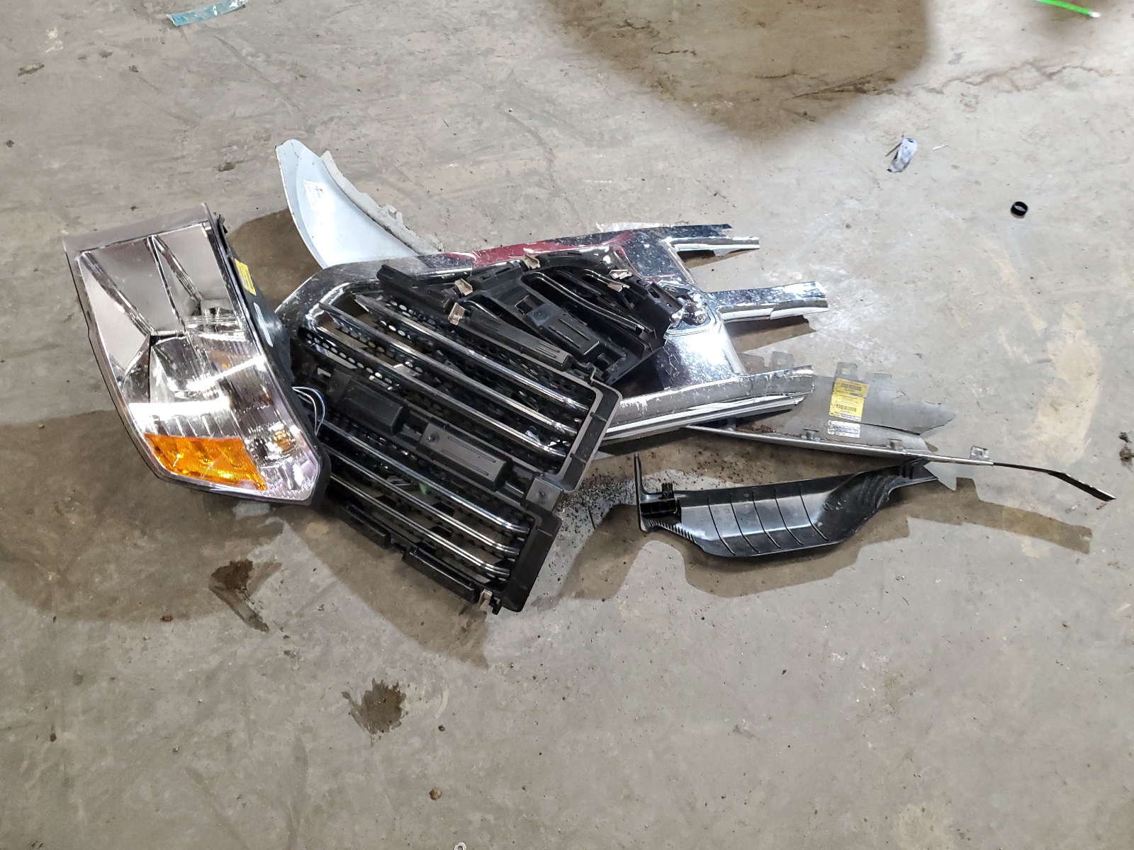 3C6RR7LT8JG130625 2018 Ram 1500 Slt