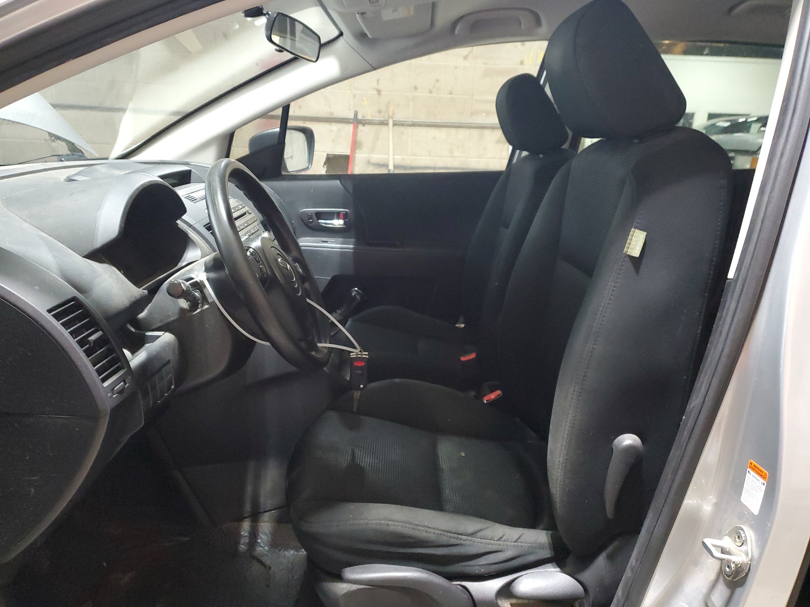 JM1CR293590358638 2009 Mazda 5