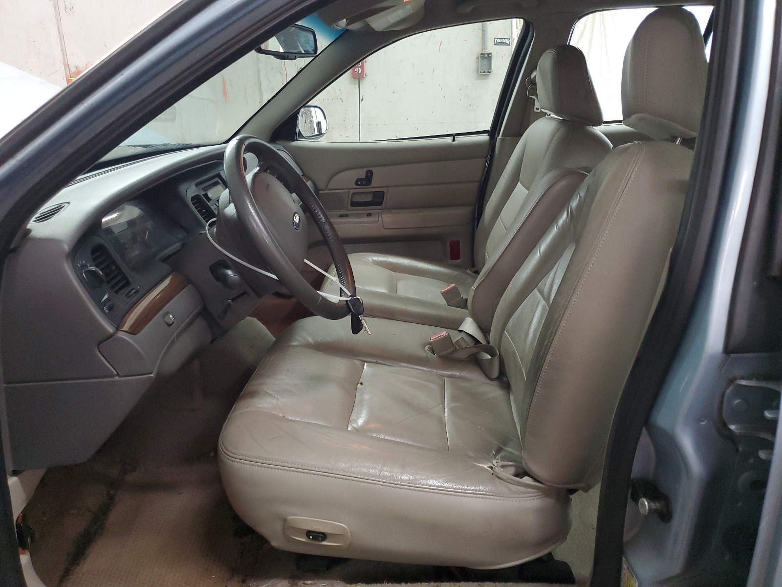 2FAFP74VX7X147674 2007 Ford Crown Victoria Lx