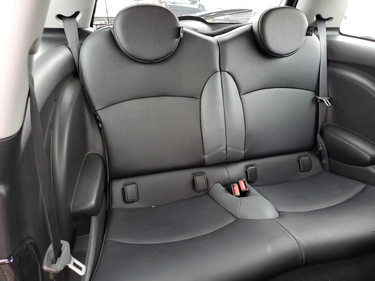 2007 Mini Cooper S VIN: WMWMF73577TL85949 Lot: 62397424