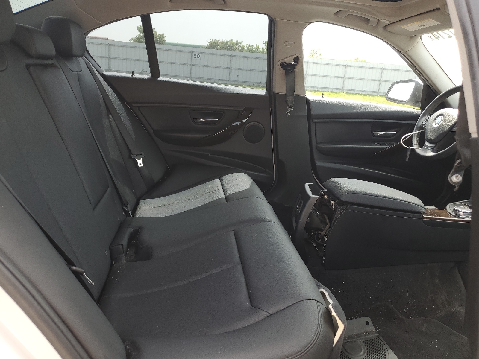 WBA3B1G58FNT04989 2015 BMW 320 I