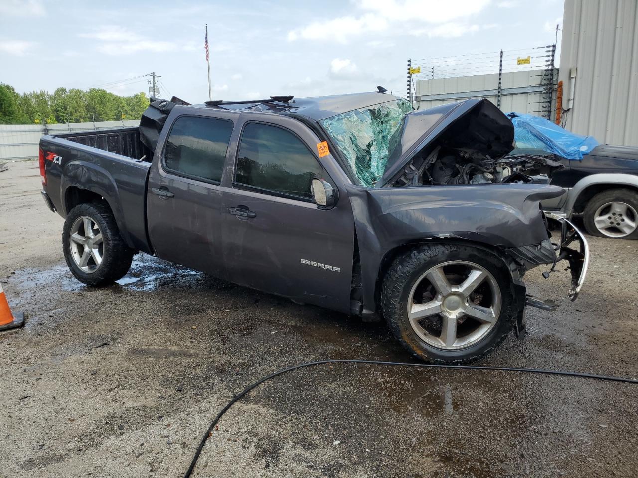 2010 GMC Sierra - Image 4