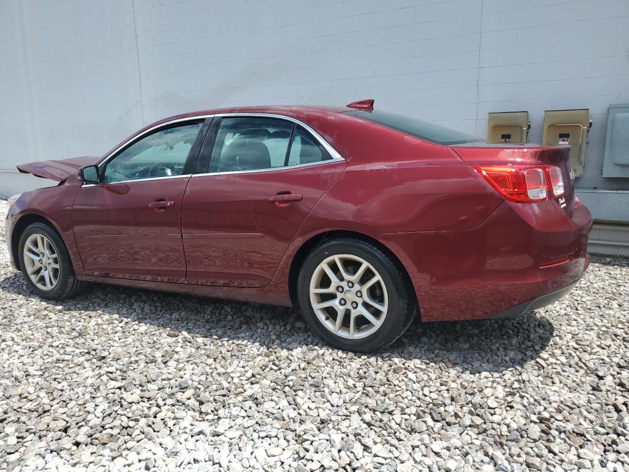 2015 Chevrolet Malibu - Image 2