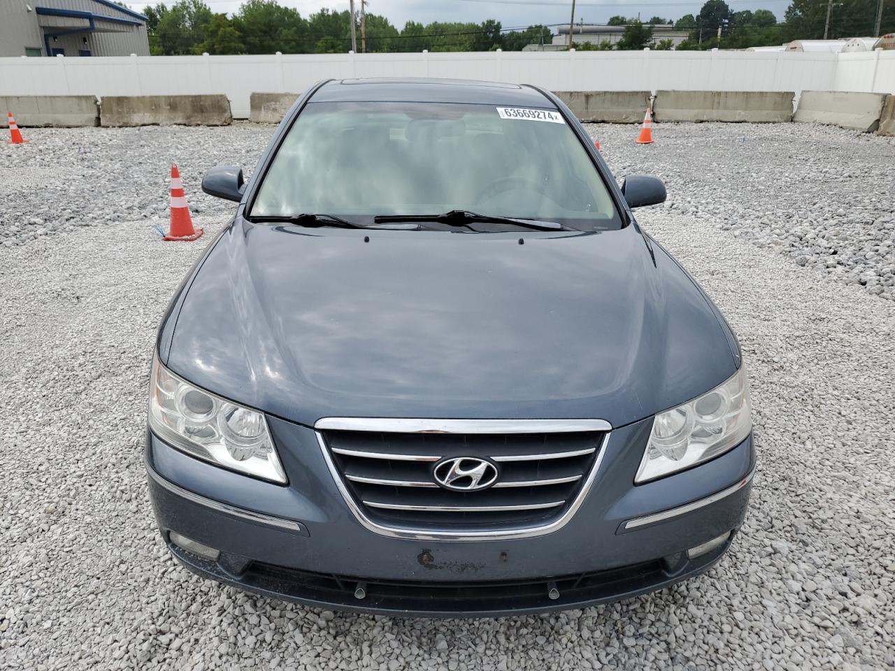 2009 Hyundai Sonata - Image 5