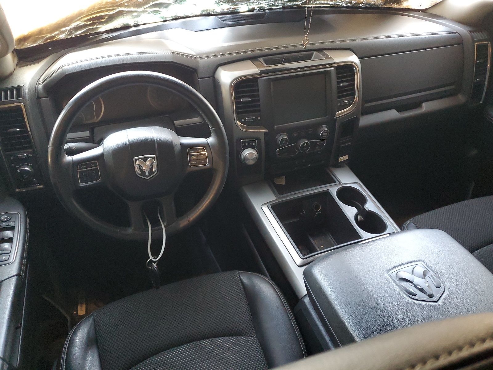 1C6RR6MT7FS613919 2015 Ram 1500 Sport