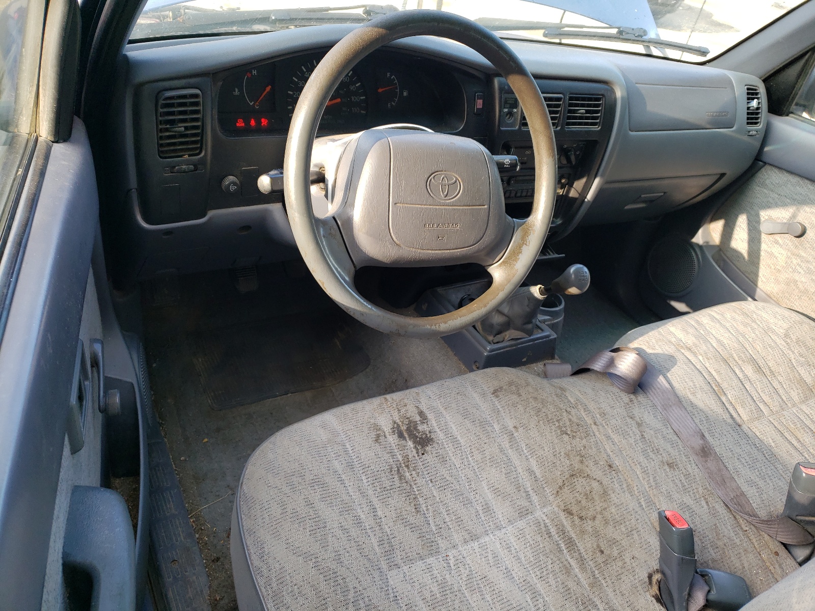 4TANL42N3XZ463460 1999 Toyota Tacoma