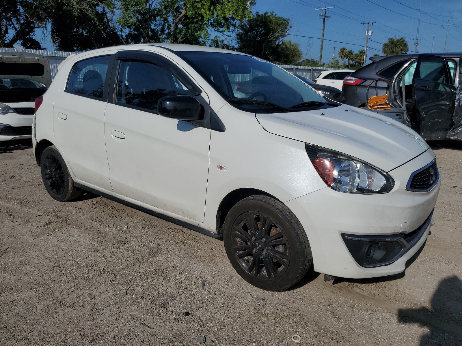 ML32A5HJ8KH015174 2019 Mitsubishi Mirage Le