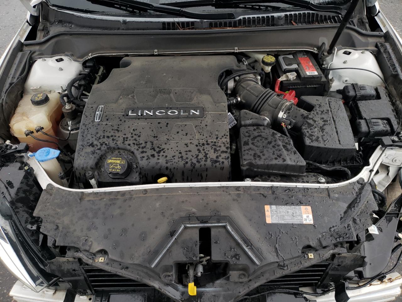 2013 Lincoln MKZ - Image 12