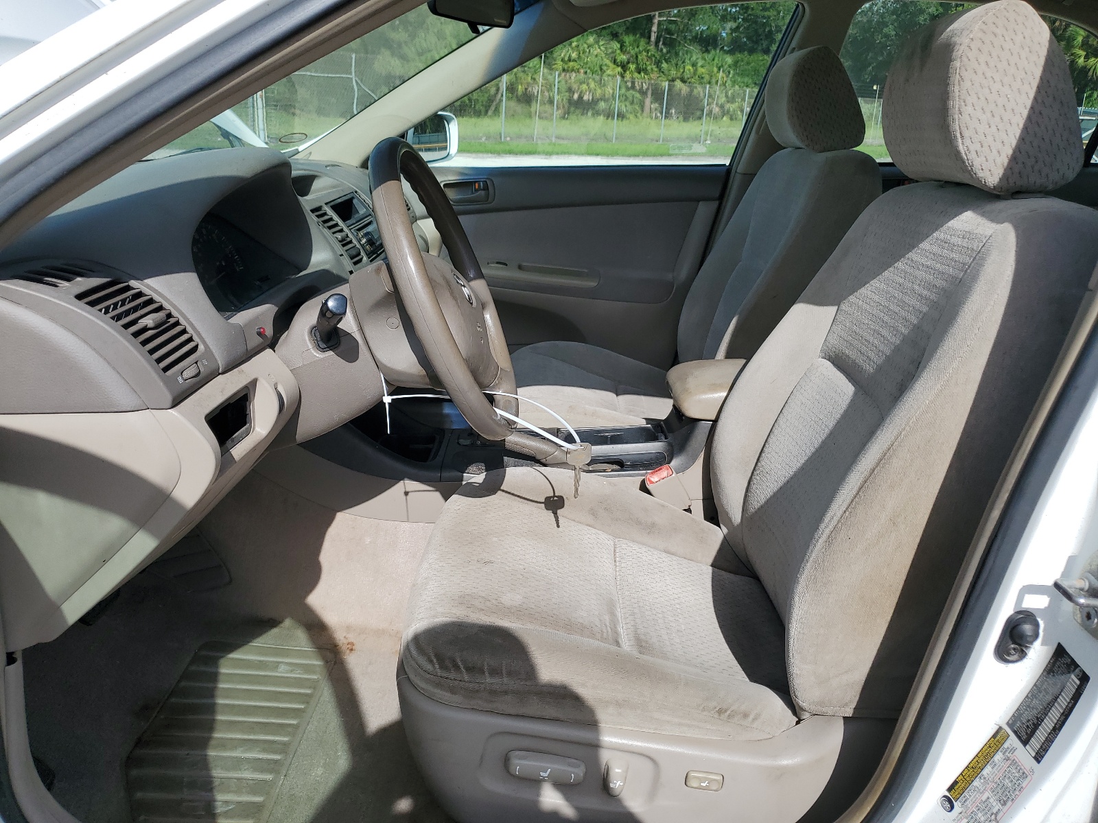 4T1BE32K84U311664 2004 Toyota Camry Le