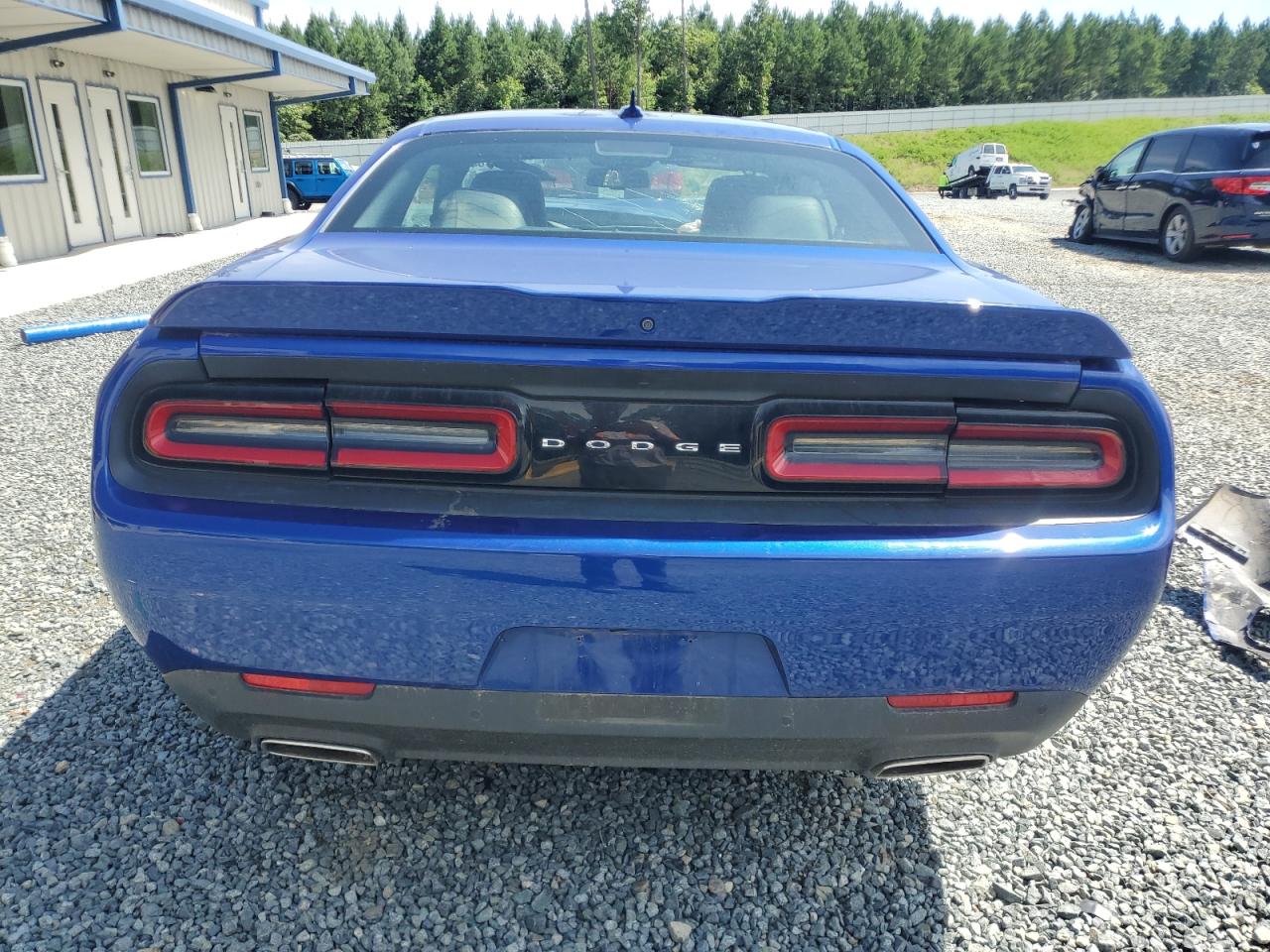 2018 Dodge Challenger Sxt VIN: 2C3CDZAG1JH339627 Lot: 64652204