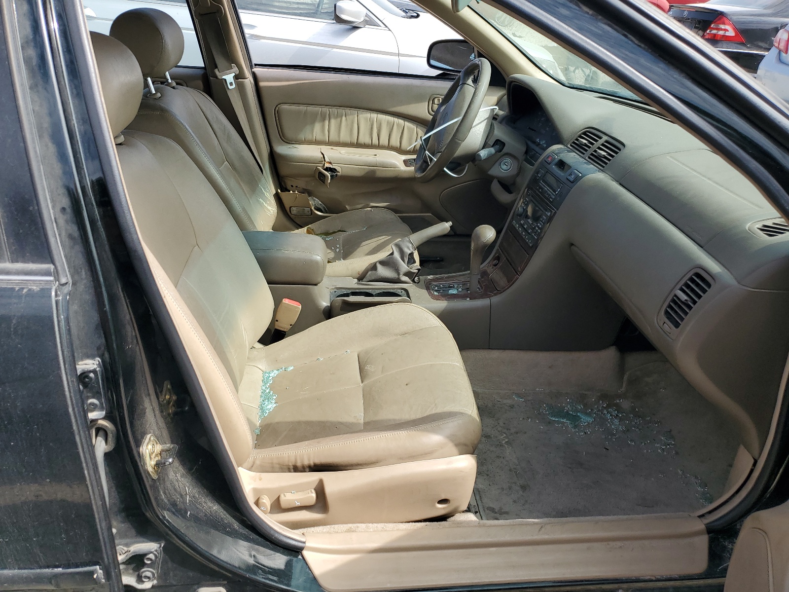 JN1CA21D9WM910600 1998 Nissan Maxima Gle