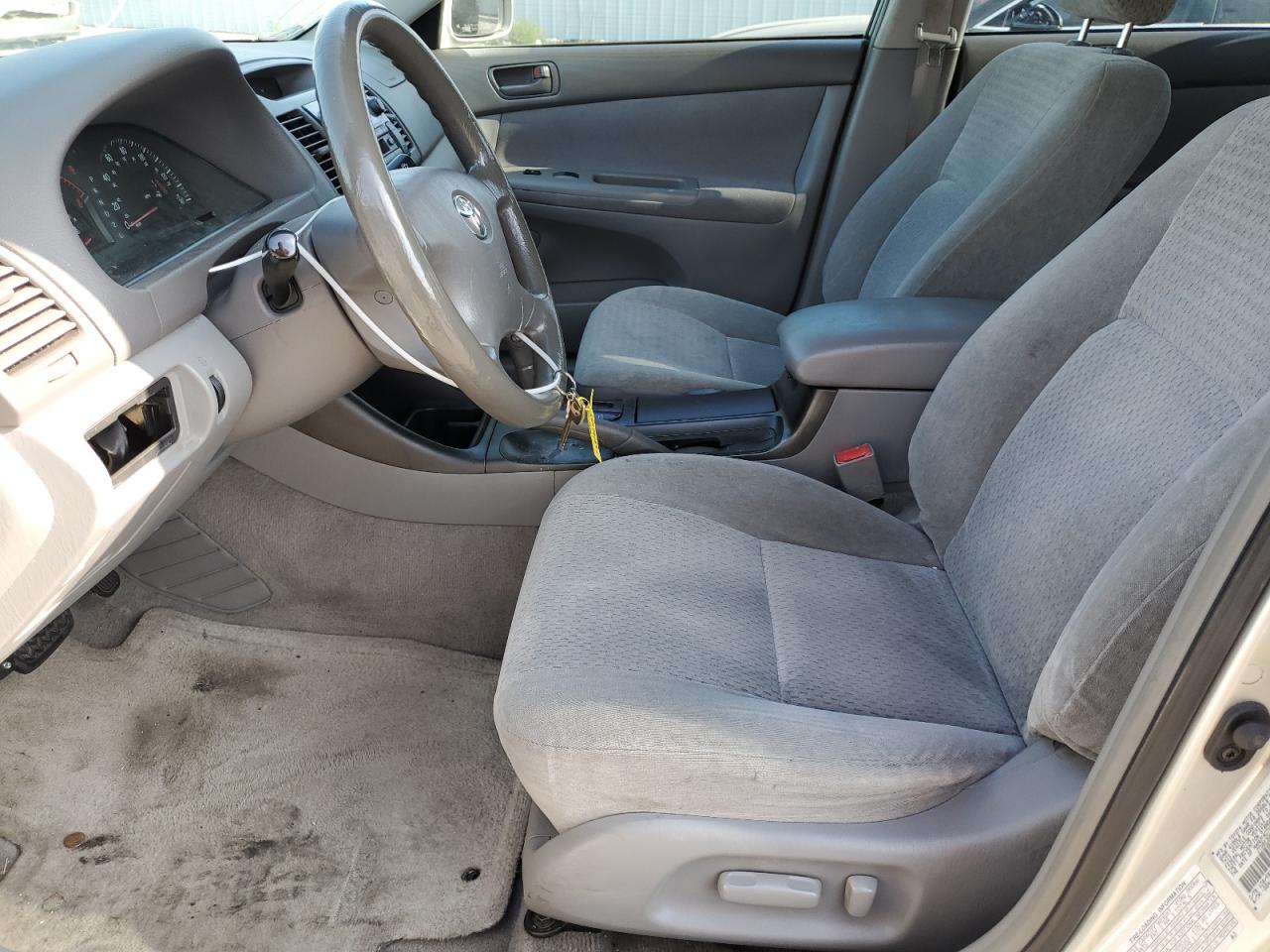 2003 Toyota Camry Le VIN: JTDBE32K330139005 Lot: 64479084