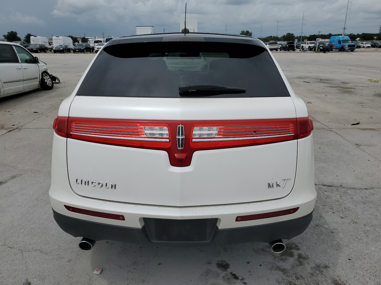 2LMHJ5FRXBBJ52081 2011 Lincoln Mkt