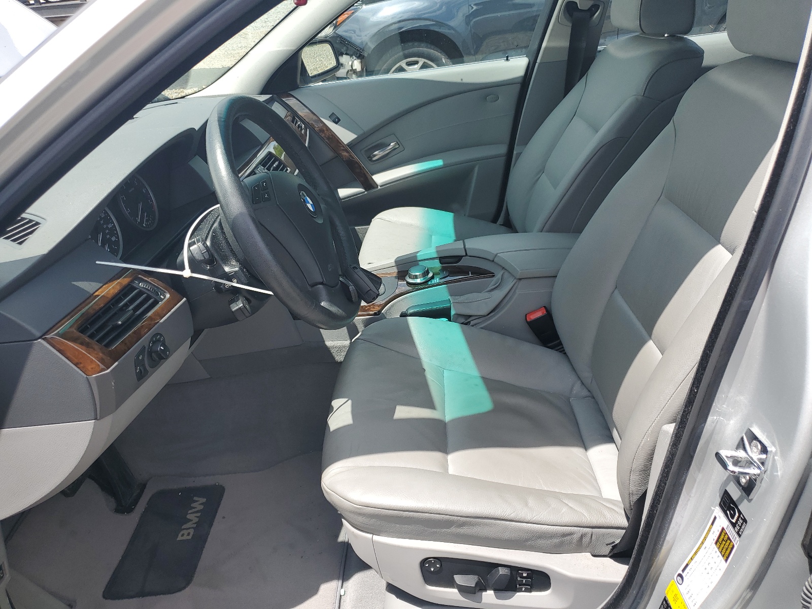 WBANE53516CK87042 2006 BMW 525 I