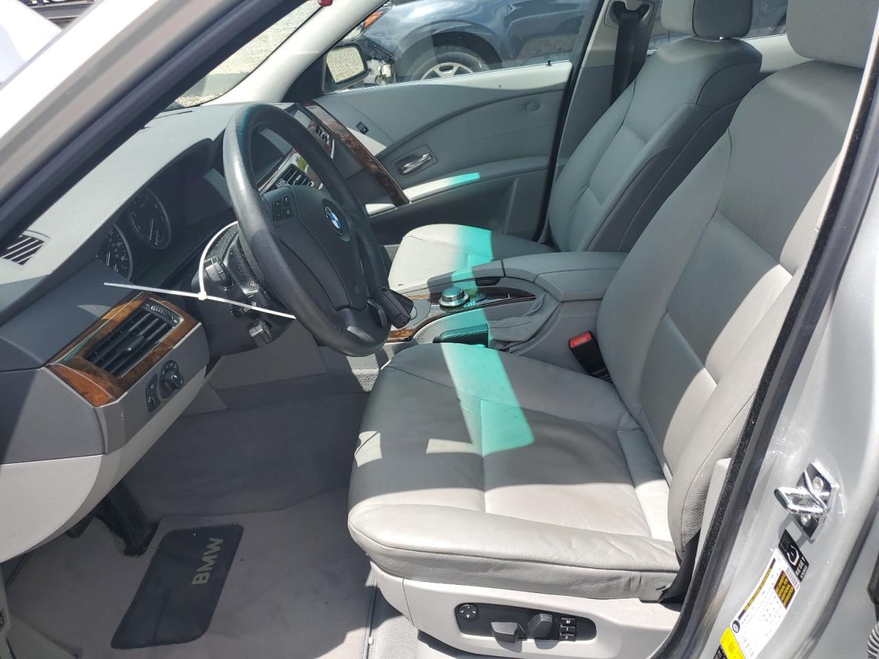 2006 BMW 525 I VIN: WBANE53516CK87042 Lot: 62210244