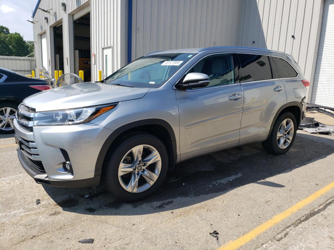 5TDDZRFH4KS939497 2019 TOYOTA HIGHLANDER - Image 1