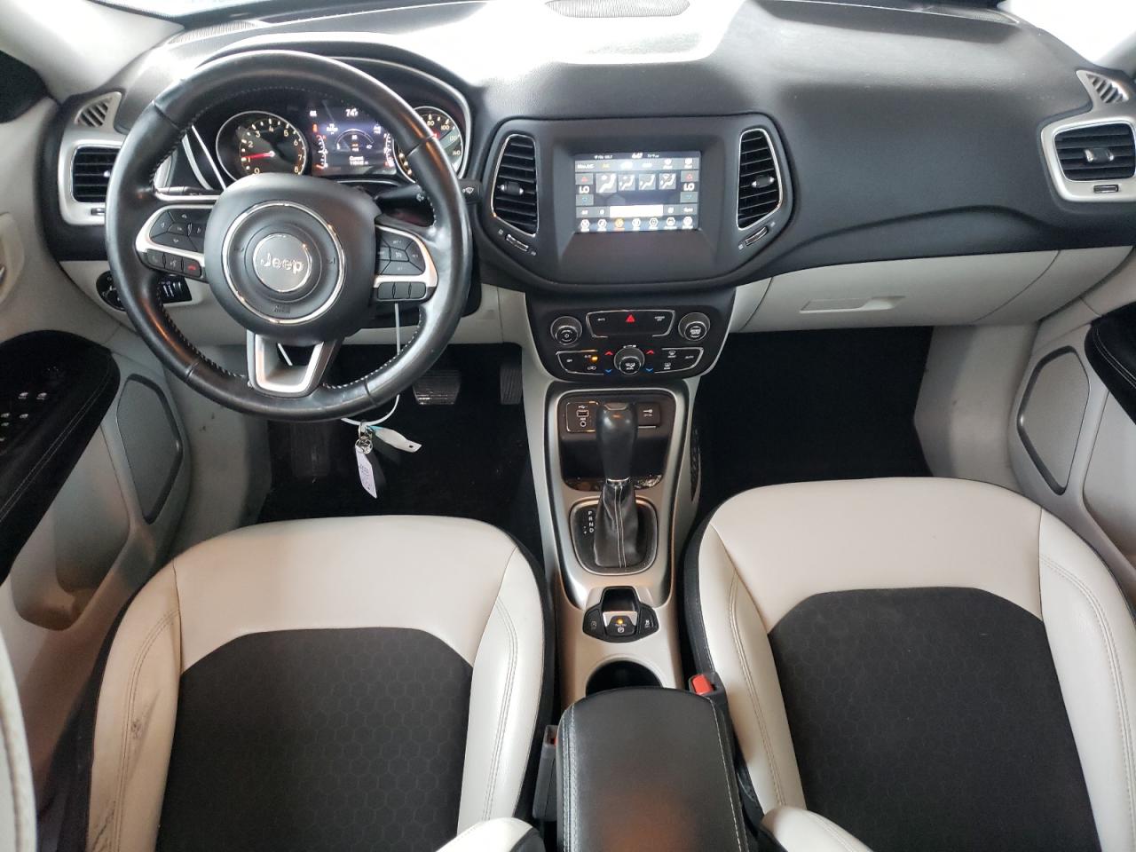 2019 Jeep Compass Latitude VIN: 3C4NJCBB1KT615875 Lot: 64770404