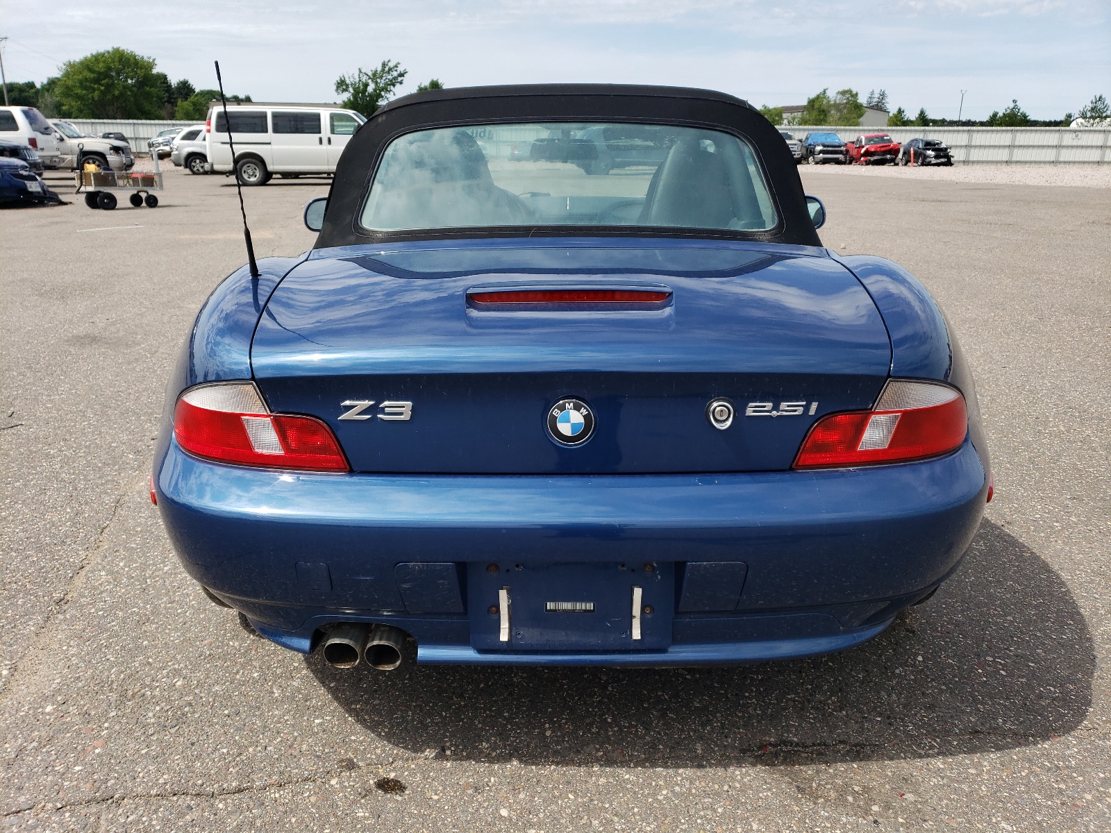 4USCN33422LM06842 2002 BMW Z3 2.5