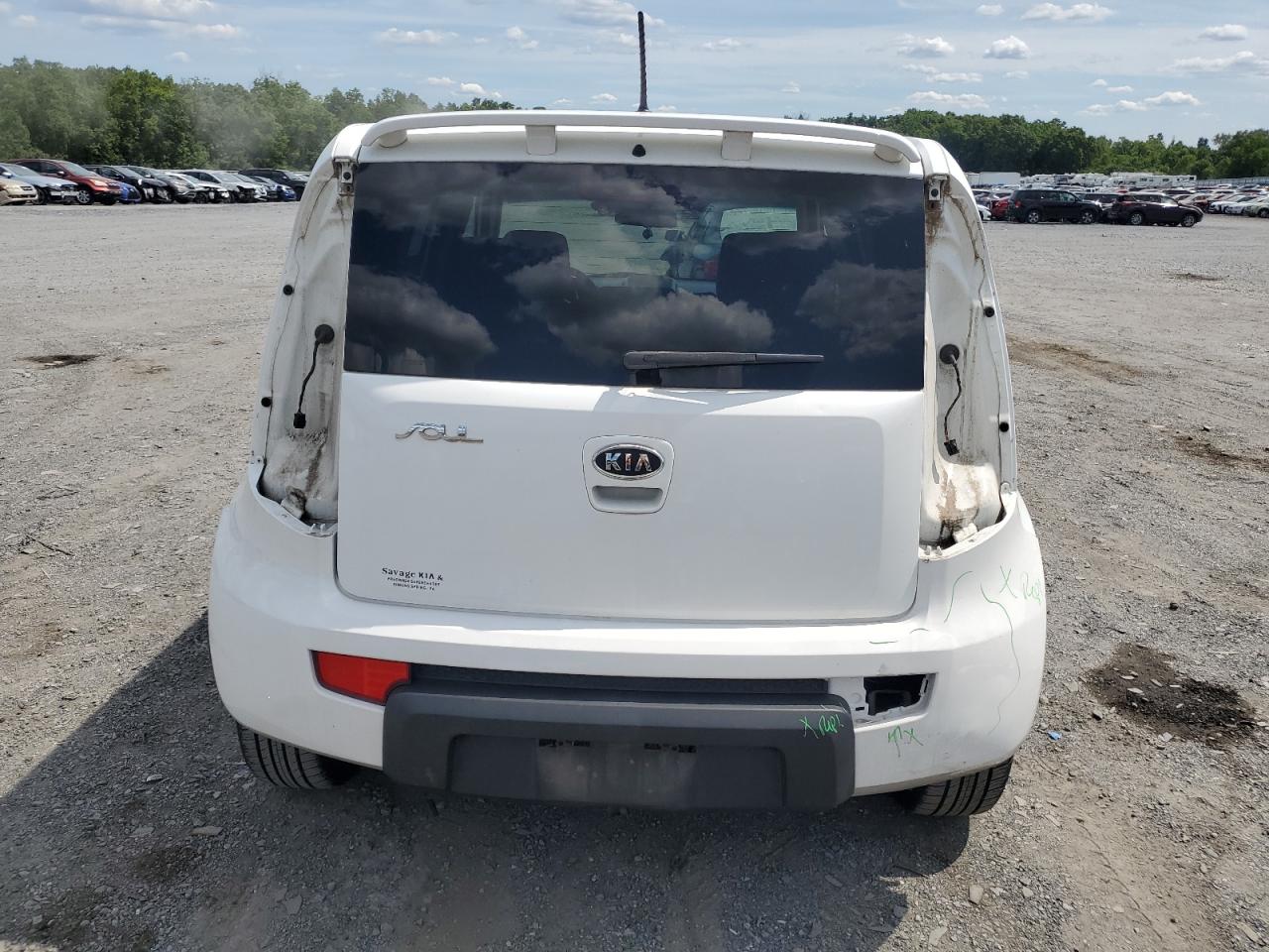 2011 Kia Soul + VIN: KNDJT2A26B7716984 Lot: 64924214