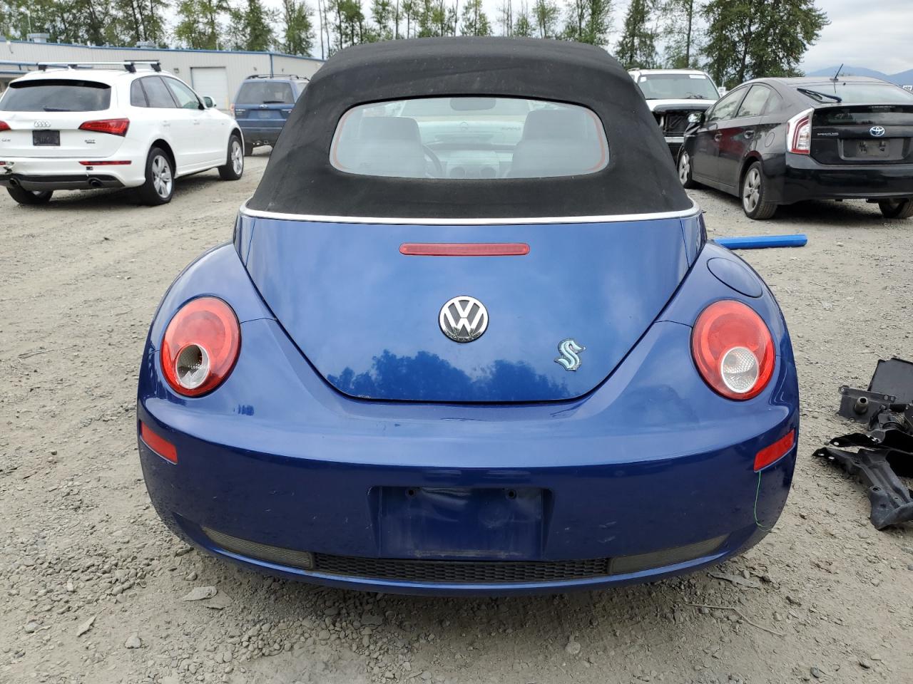 2007 Volkswagen New Beetle Convertible Option Package 2 VIN: 3VWSF31Y17M409268 Lot: 64085634