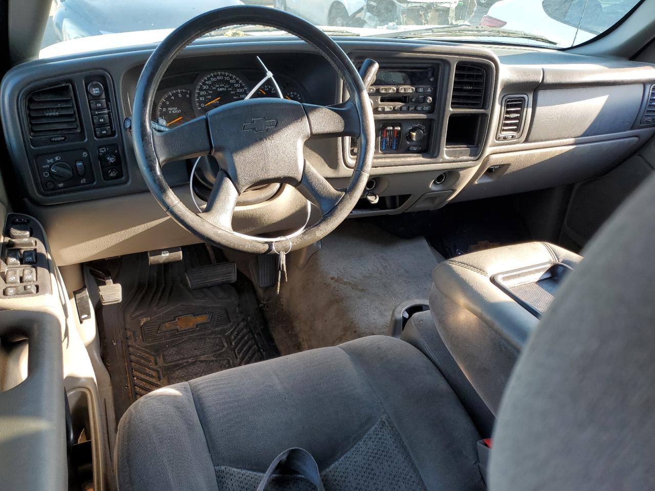 2004 Chevrolet Tahoe K1500 VIN: 1GNEK13Z74J307611 Lot: 63553544