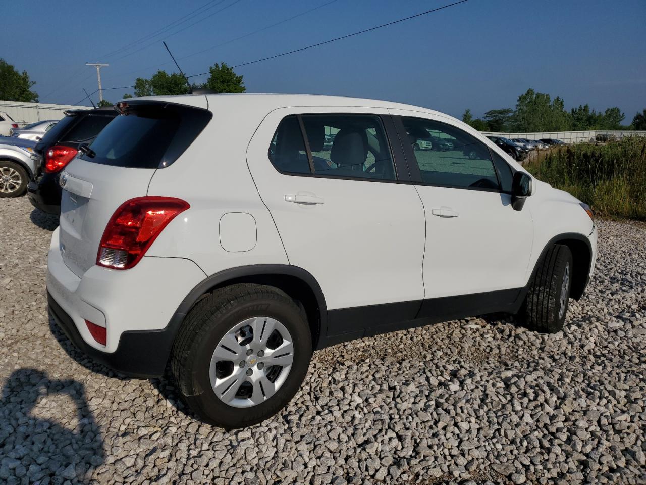 KL7CJKSBXJB605019 2018 Chevrolet Trax Ls