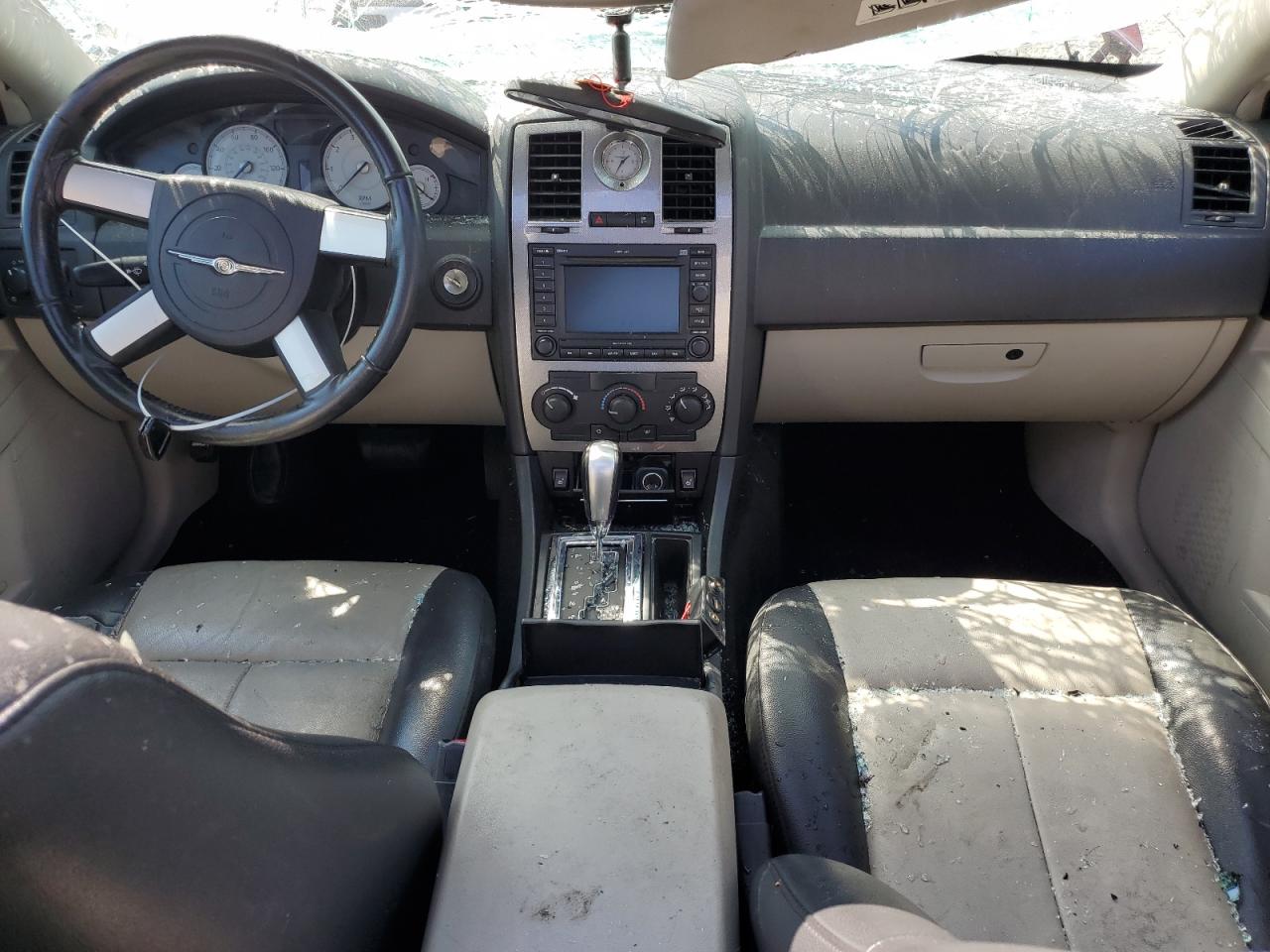 2007 Chrysler 300 - Image 8