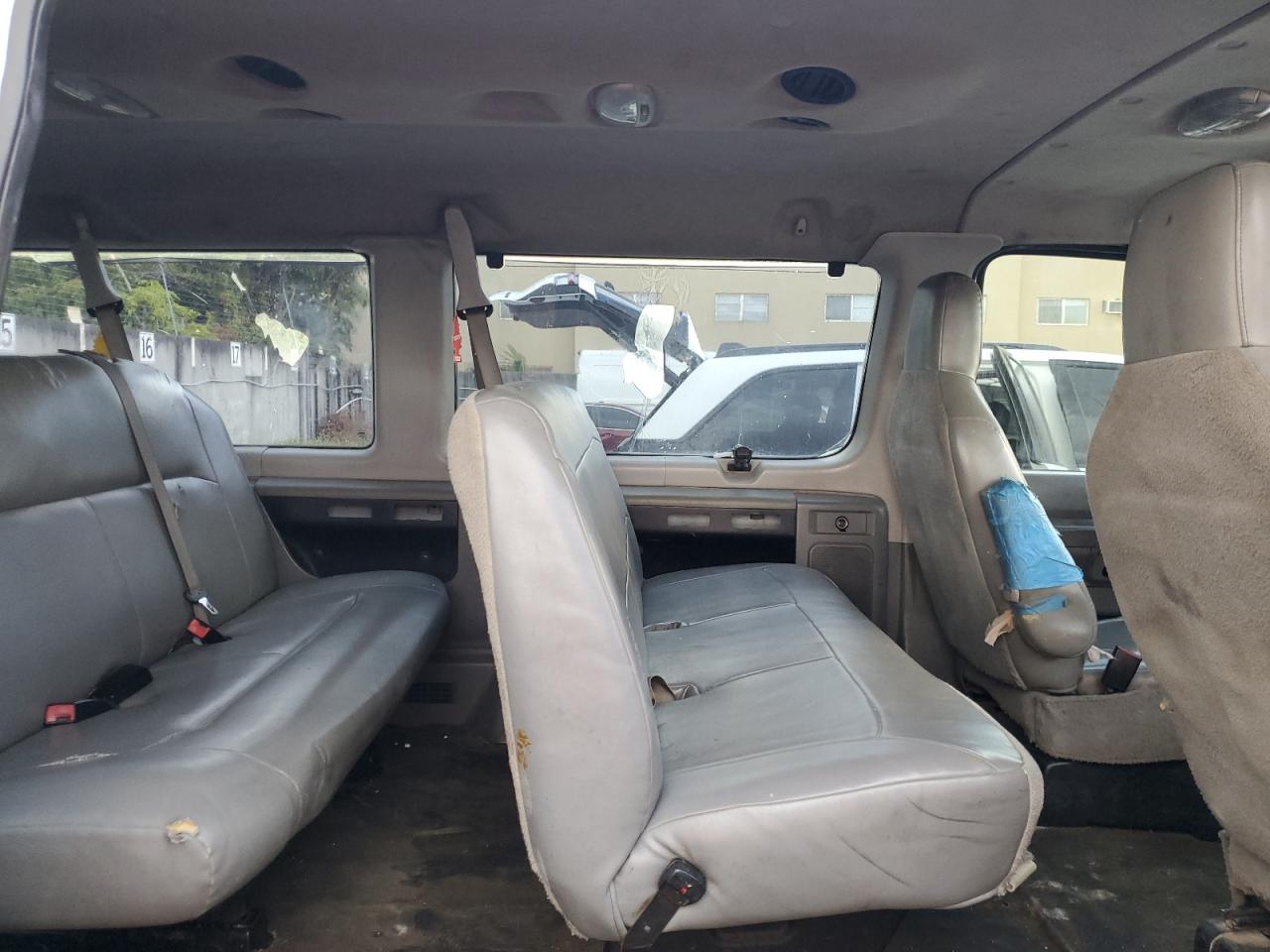 2010 Ford Econoline E350 Super Duty Wagon VIN: 1FBSS3BL4ADA03011 Lot: 63199414