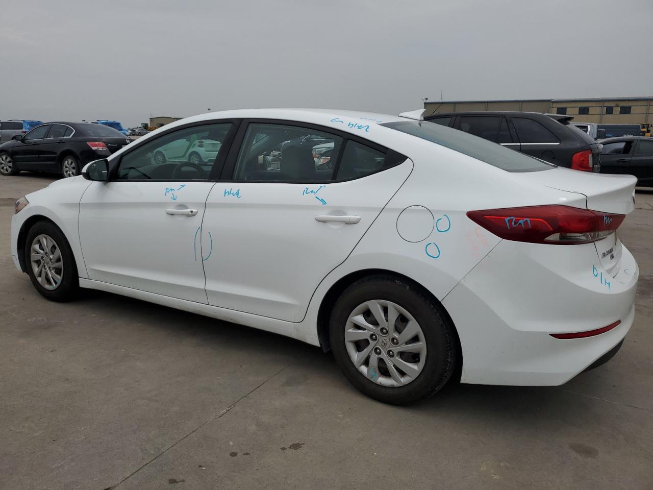 5NPD74LF5HH127376 2017 HYUNDAI ELANTRA - Image 2