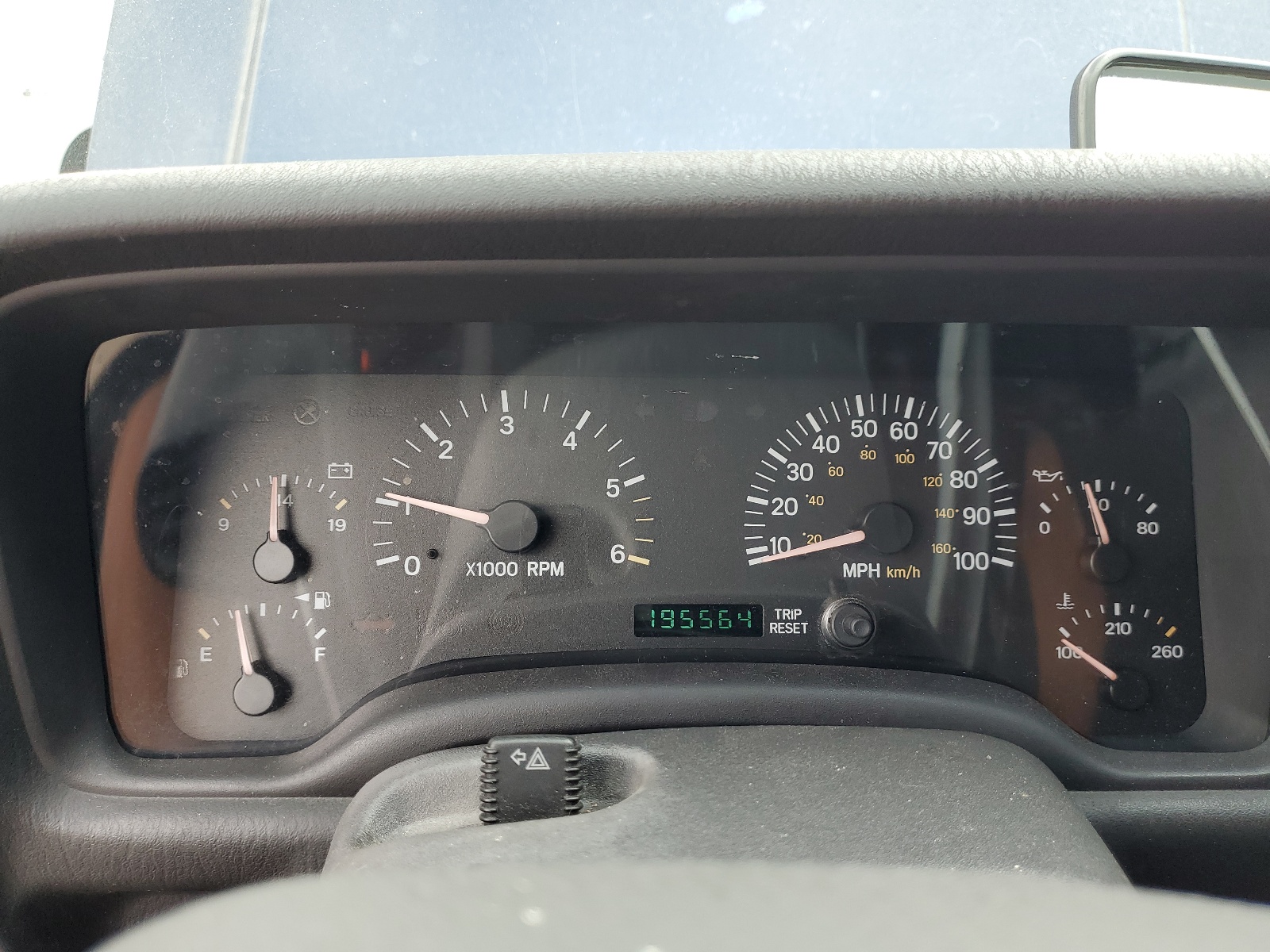 1J4FF58S9YL202285 2000 Jeep Cherokee Classic