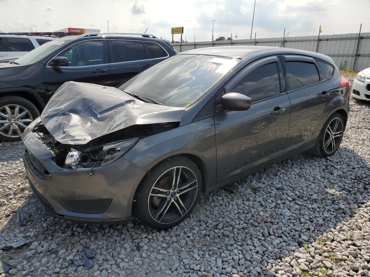 1FADP3K20JL331213 2018 FORD FOCUS - Image 1