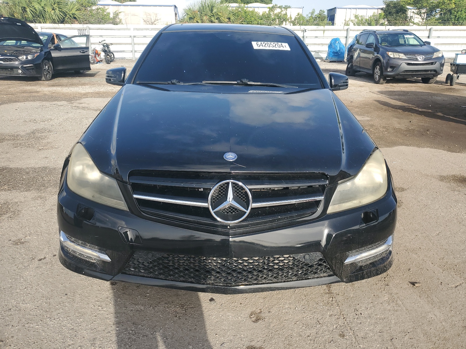 2012 Mercedes-Benz C 250 vin: WDDGF4HB1CR225219