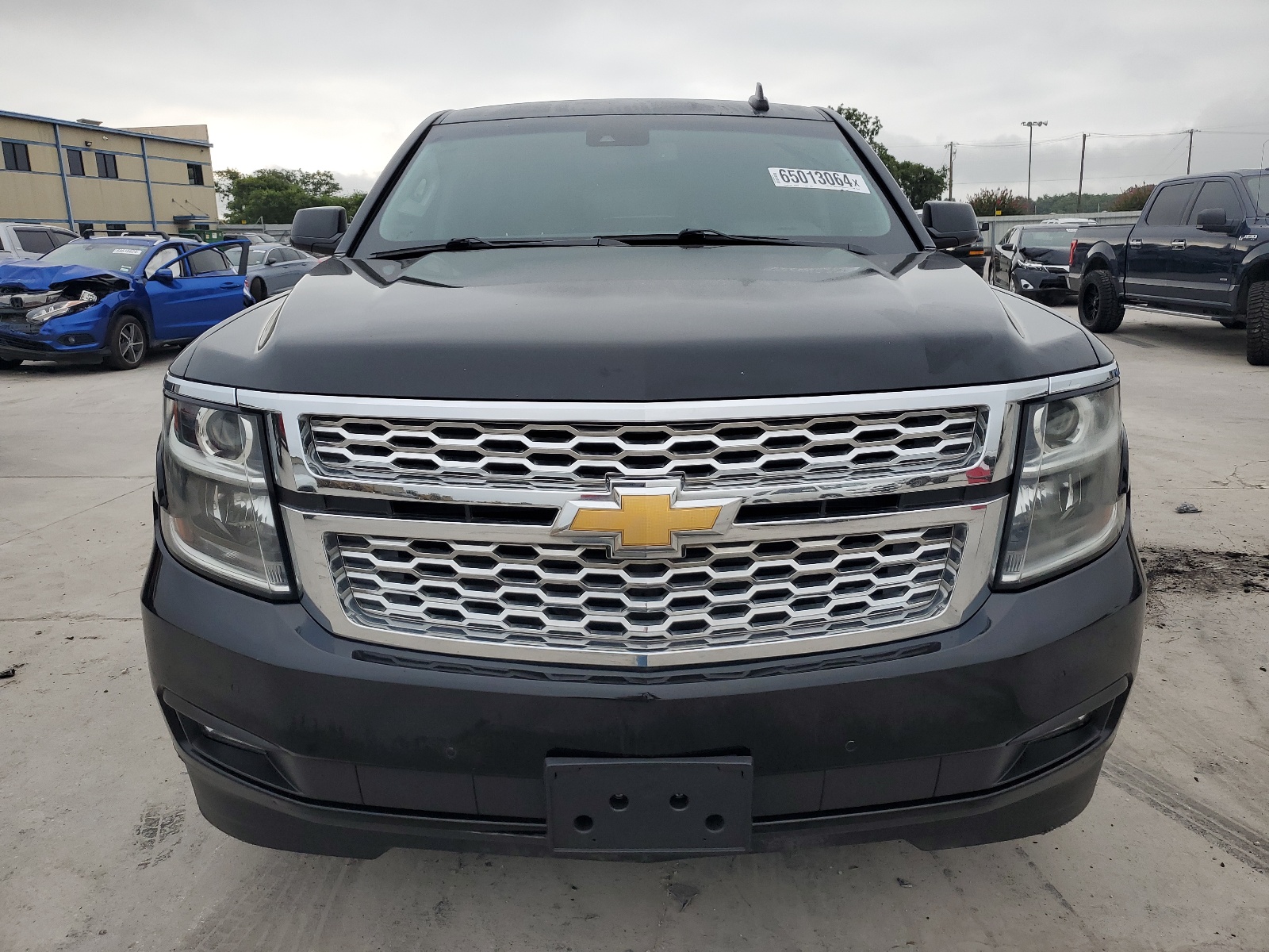 2020 Chevrolet Suburban C1500 Lt vin: 1GNSCHKC2LR108410