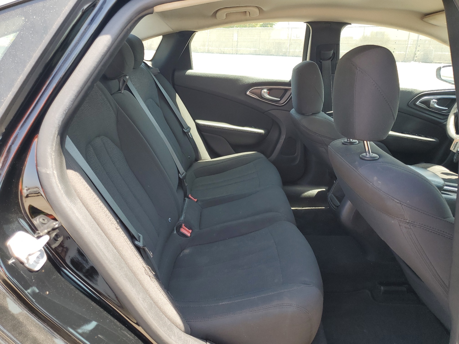 1C3CCCAB5GN169518 2016 Chrysler 200 Limited