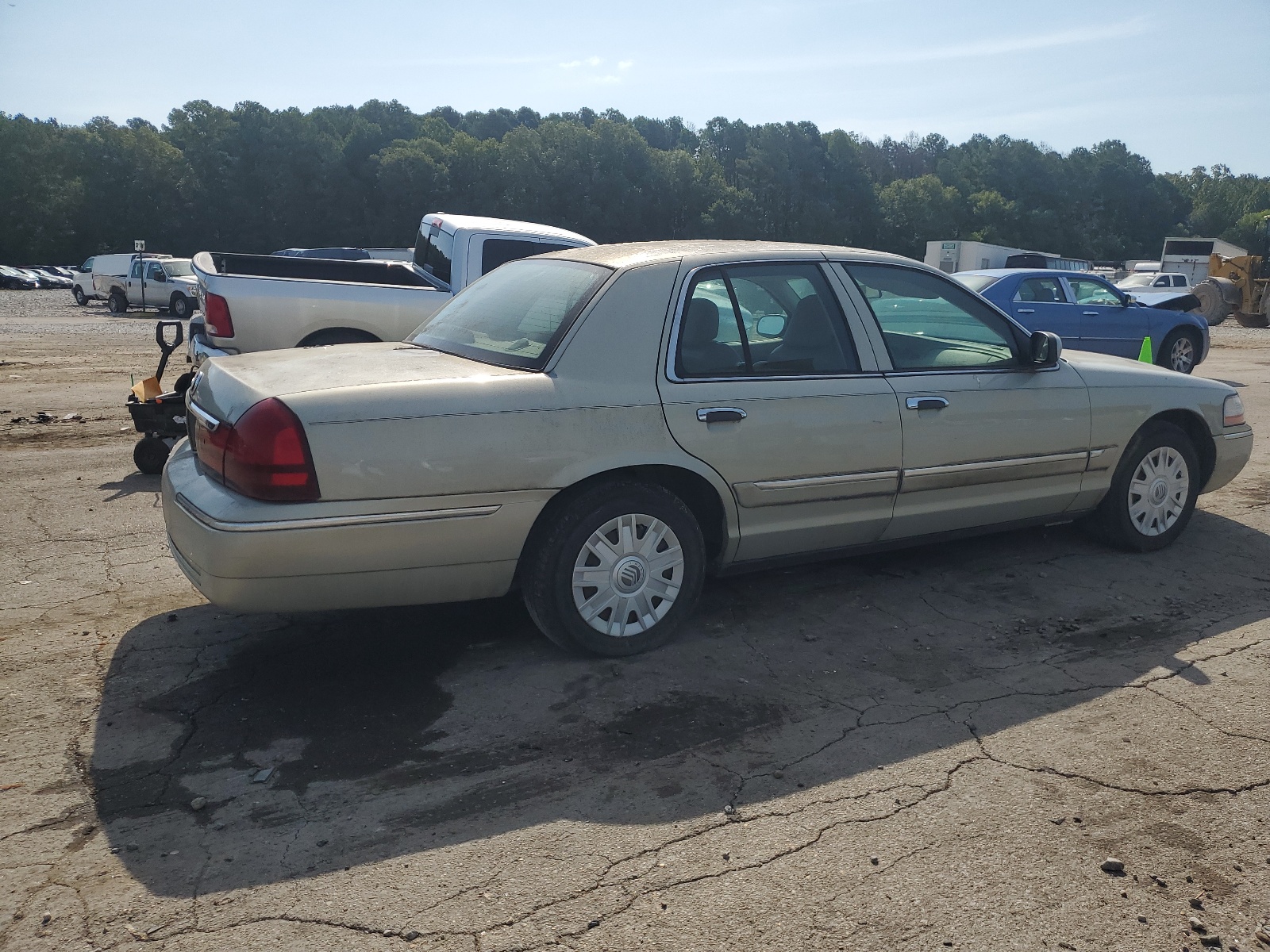 2MEFM74W74X673475 2004 Mercury Grand Marquis Gs