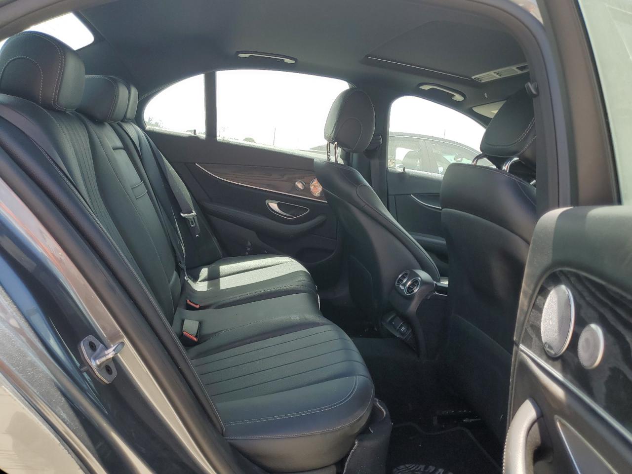 2018 Mercedes-Benz E 300 4Matic VIN: WDDZF4KB8JA470080 Lot: 63397794