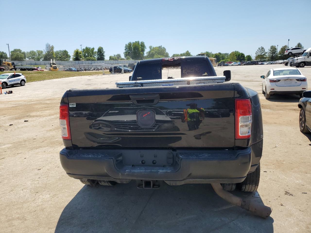 2020 RAM 3500 - Image 6