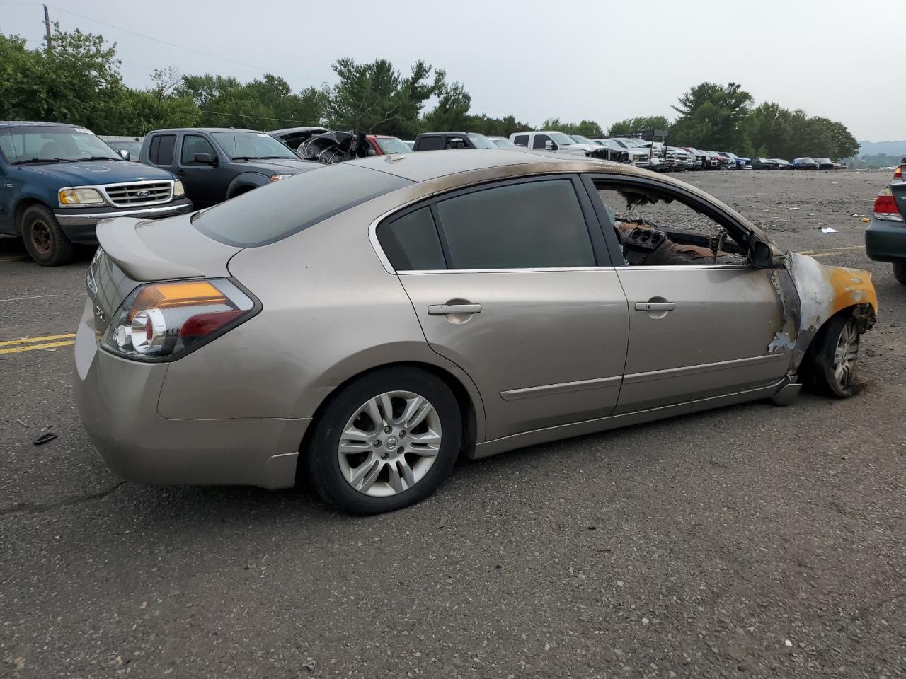 2011 Nissan Altima Base VIN: 1N4AL2AP6BN415306 Lot: 64752574