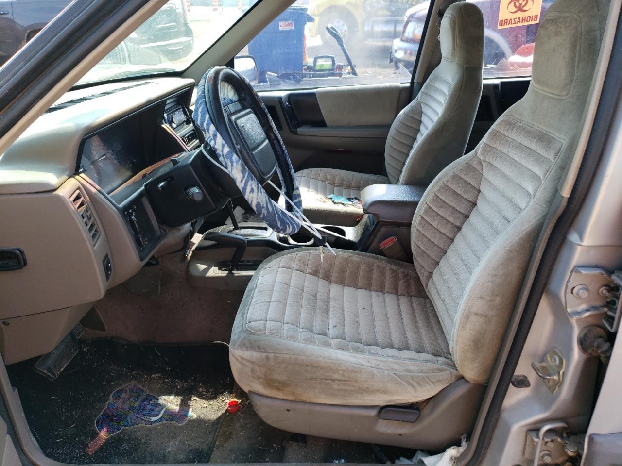 1994 Jeep Grand Cherokee Laredo VIN: 1J4GZ58S1RC196835 Lot: 63111924