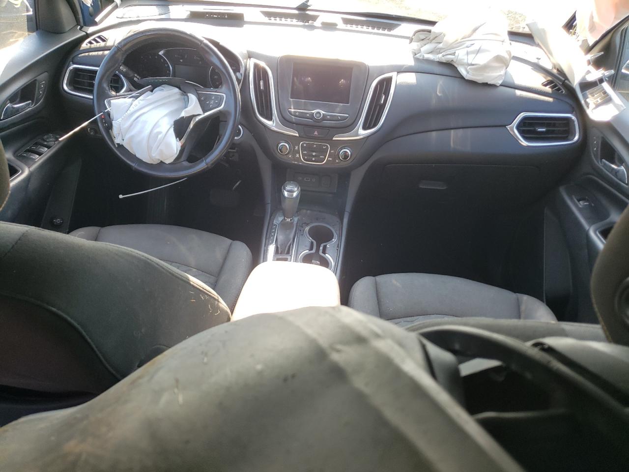 2GNAXJEV4K6222701 2019 Chevrolet Equinox Lt