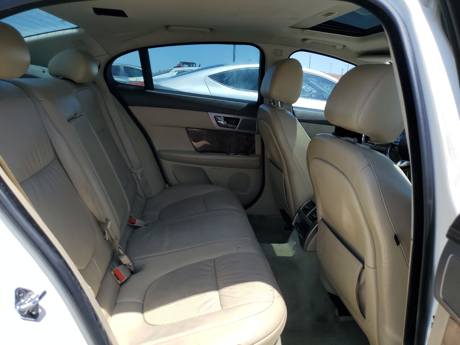 SAJWA06B19HR27749 2009 Jaguar Xf Premium Luxury